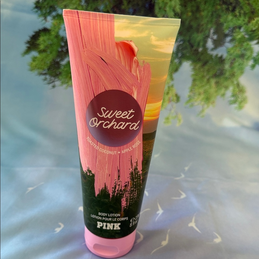 NWT Pink Sweet Orchard Body Lotion with Coconut & Apple Rose